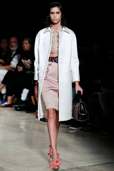 Look 1